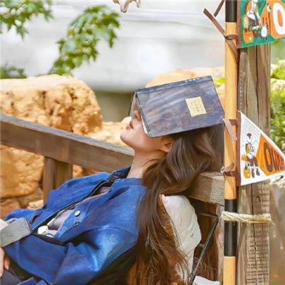 发布会舞台实拍：选秀导师后台发生口角，节目组紧急叫停